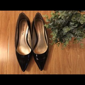 Bandolino black patent wedge heels!